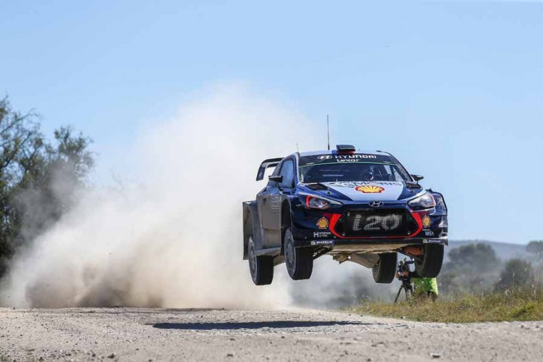 2017 FIA World Rally Championship
Round 05, Rally Argentina
27-30 April 2017
Thierry Neuville, Nicolas Gilsoul, Hyundai i20 Coupe WRC
Photographer: Sarah Vessely
Worldwide copyright: Hyundai Motorsport GmbH
