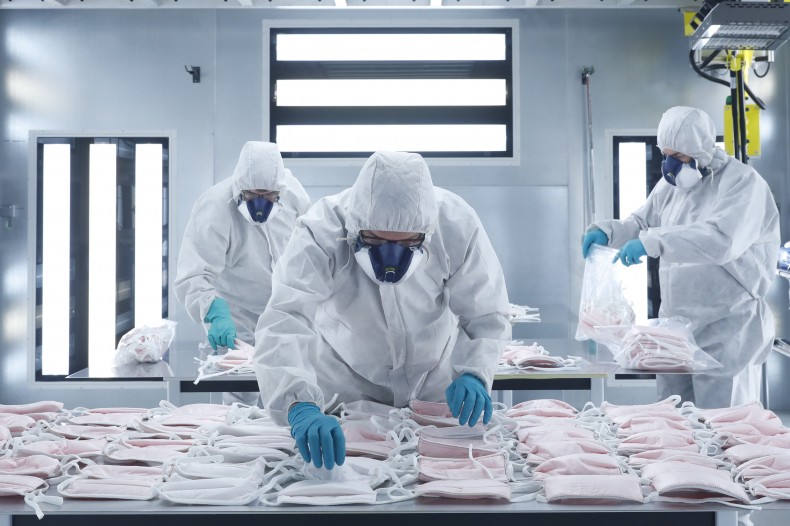 SEAT-will-conduct-PCR-testing-on-its-15000-employees-so-they-can-return-to-work_05_HQ