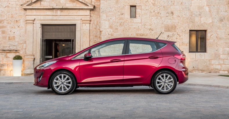 ford_fiesta_titanium_5-door_443