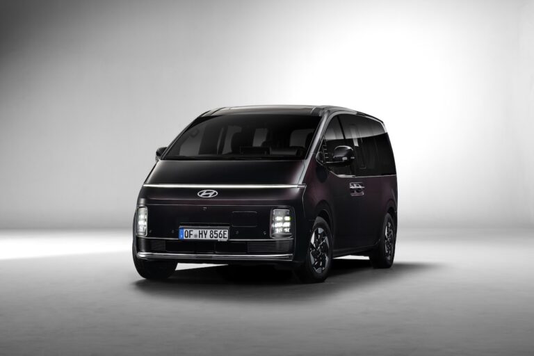 01 hyundai staria electric 0126 key visual