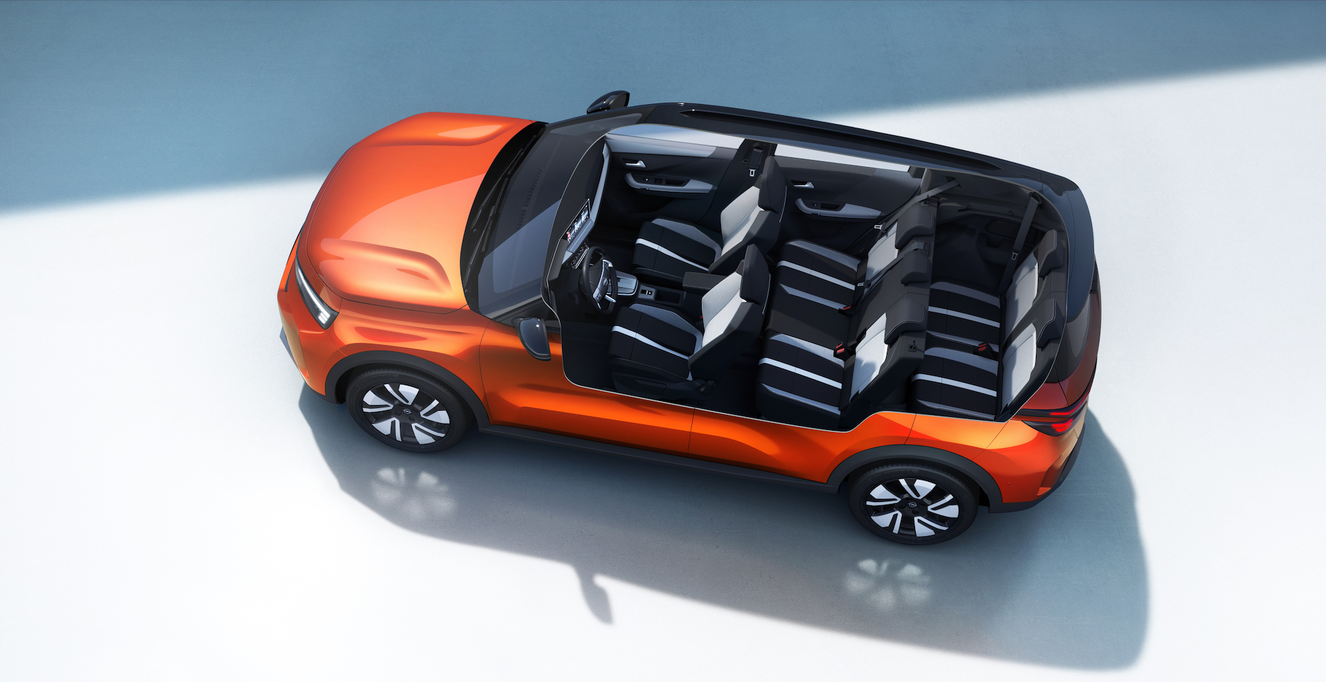 Nowy Opel Frontera – widok z góry na wnętrze 7-osobowej wersji