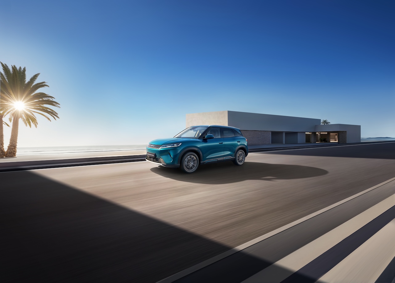 02.ATTO2 DMi LHD dynamics download JPG 5000PX RGB