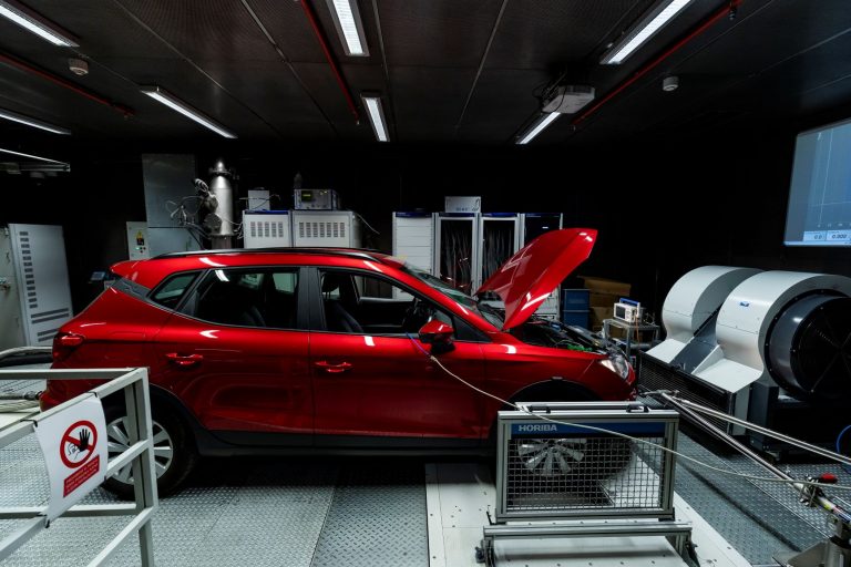 2020 12 02 seat zainwestowal ponad 30 milionow euro w nowoczesne centrum testowania ukladow napedowych