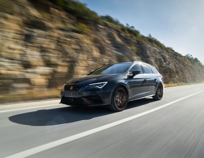 3329-Leon-CUPRA-R-ST-brings-new-levels-of-uniqueness-sophistication-and-performance_05_HQ