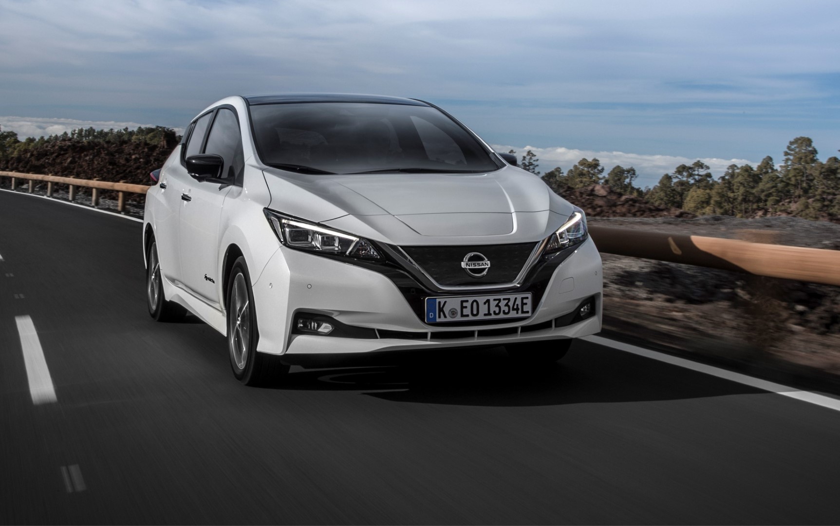 426214045 Nowy Nissan LEAF najlepiej sprzedaj cy si zeroemisyjny samoch d elektryczny