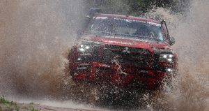 Mitsubishi L200/Triton podczas Asia Cross Country Rally 2023