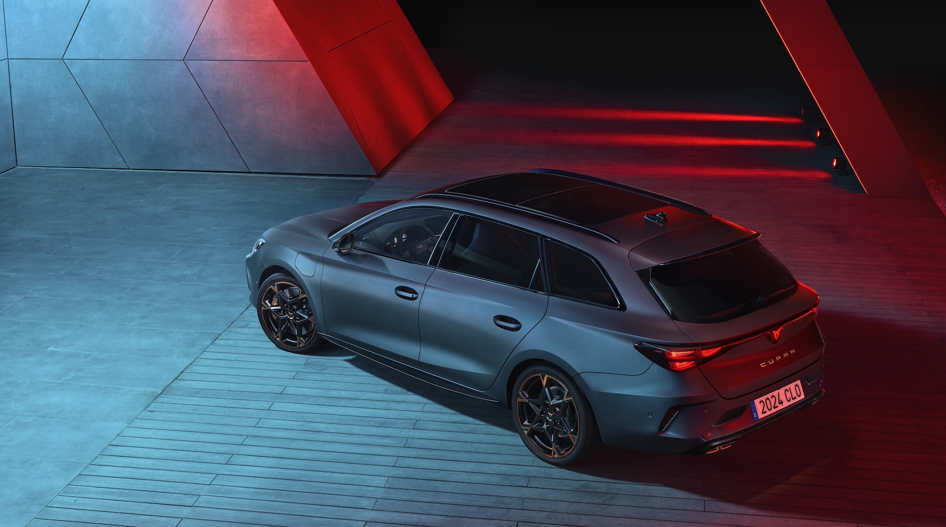 CUPRA Leon Sportstourer 04 HQ