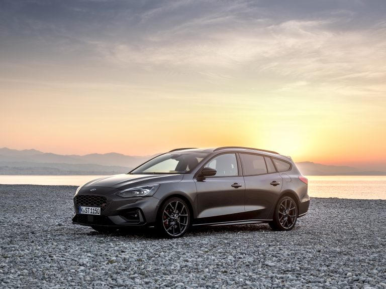 FORD 2019 FOCUS ST Wagon Magnetic