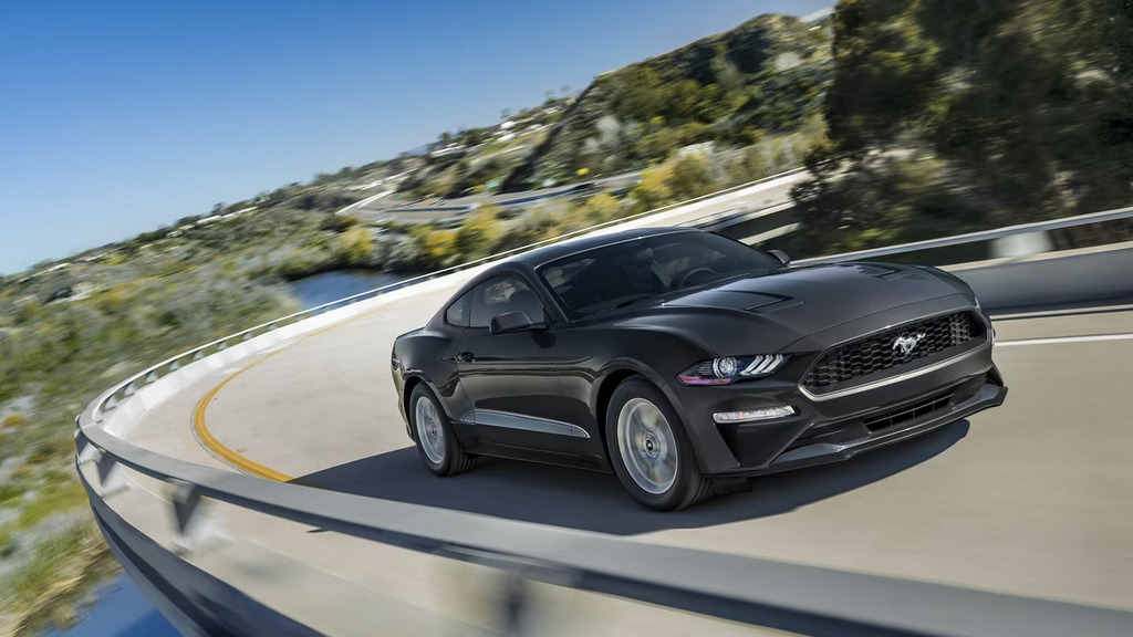Ford Mustang 2024. Widok z przodu