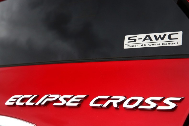 Mitsubishi-Eclipse_Cross-2018-1600-4e