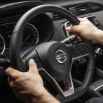Nowe silniki w Nissanie Micra biala Micra N Sport Interior Details Steering wheel source