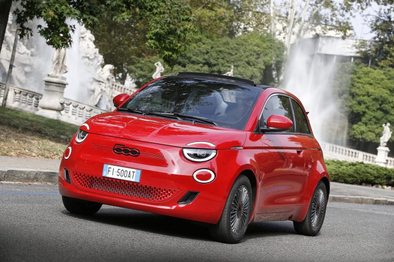 Nowy Fiat 500 (RED)