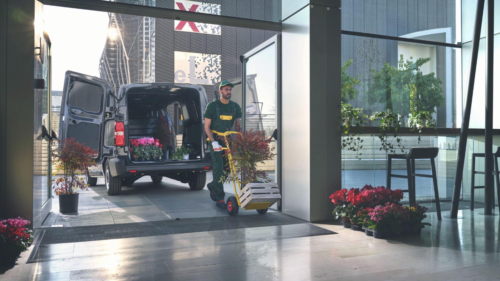 Nowy Fiat Scudo 2022 dostawa kwiatów