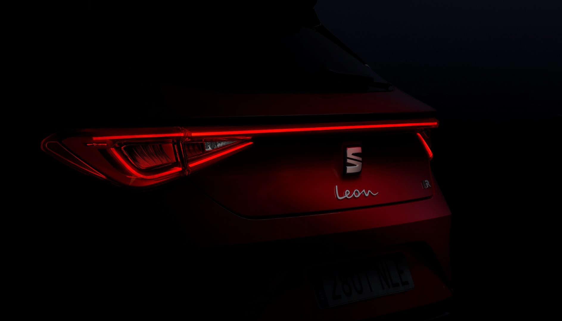 The all new SEAT Leon brings greater presence to the compact segment 01 HQ