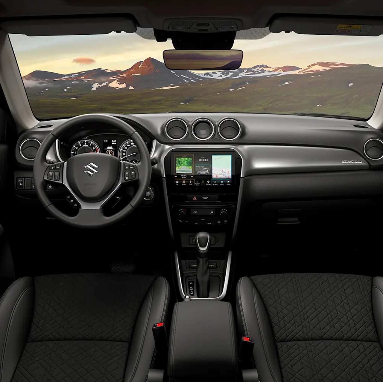 Wnętrze Suzuki Vitara FL z widokiem na deskę rozdzielczą i kierownicę