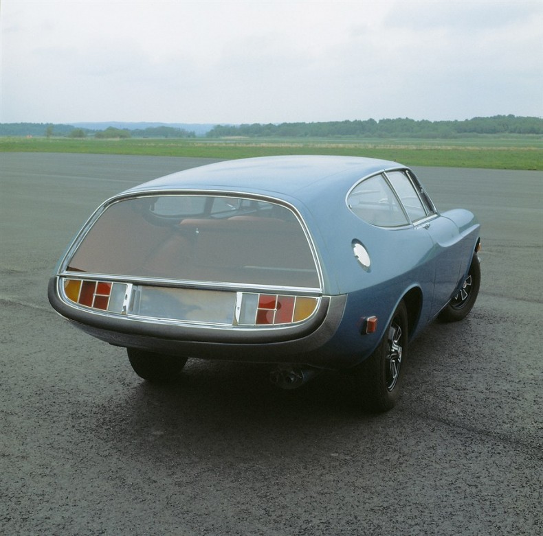 Volvo_Rocket_tyl