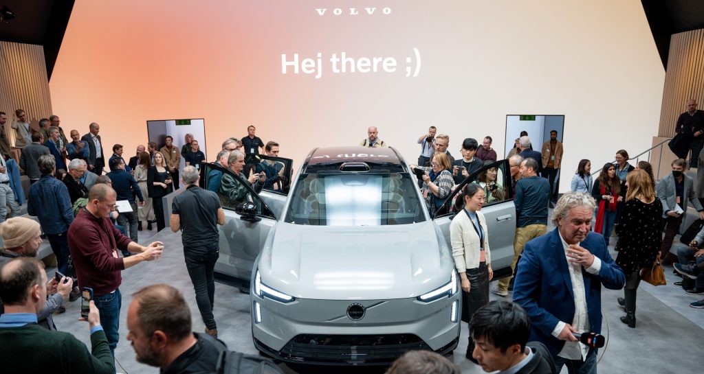 premierowa prezentacja elektrycznego Volvo EX90 - zamówienia na Volvo w salonach