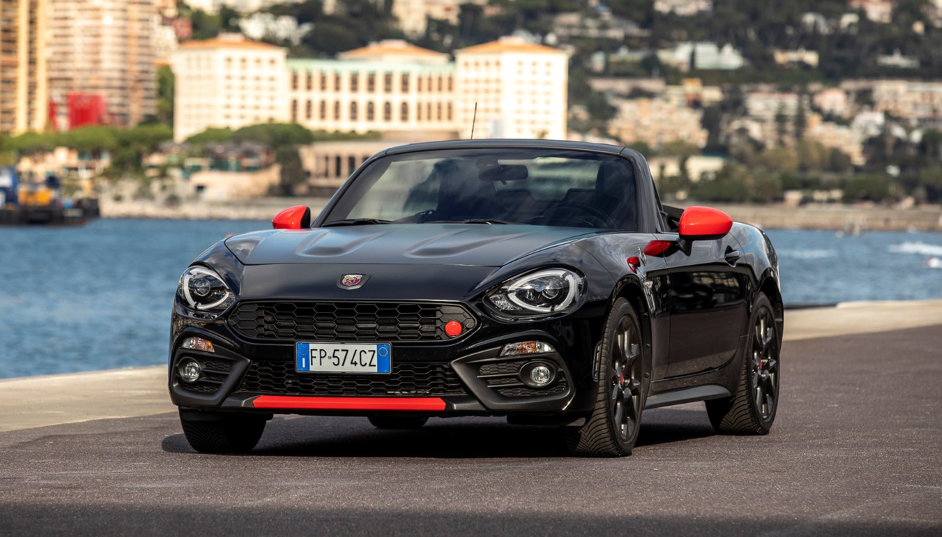 Abarth 124 spider 70esimo anniversario