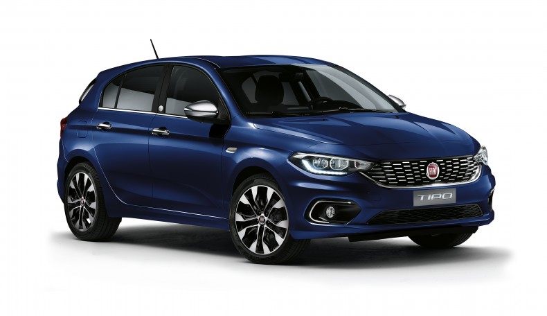 fiat_tipo_5-door_mirror_9