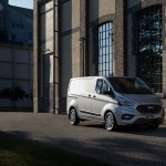 Ford transit custom phev lwb