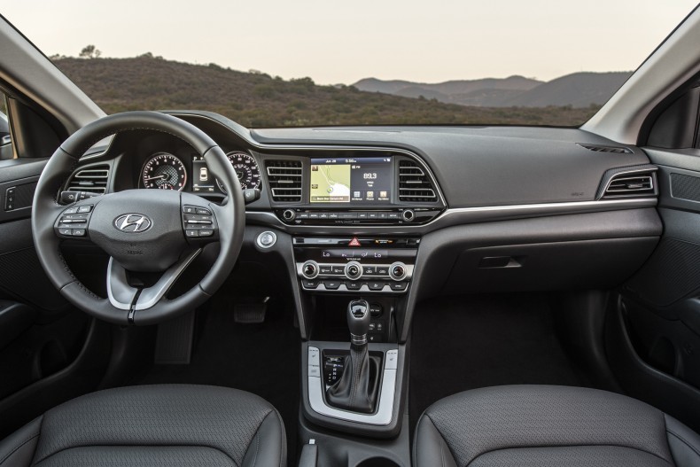 hyundai_elantra_limited_24
