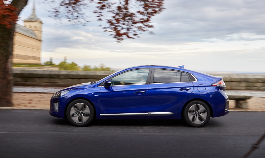 Hyundai ioniq hybrid