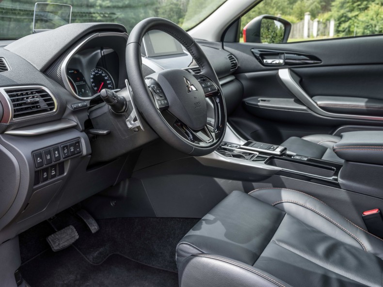 mitsubishi_eclipse_cross_gra_w_polo_21_