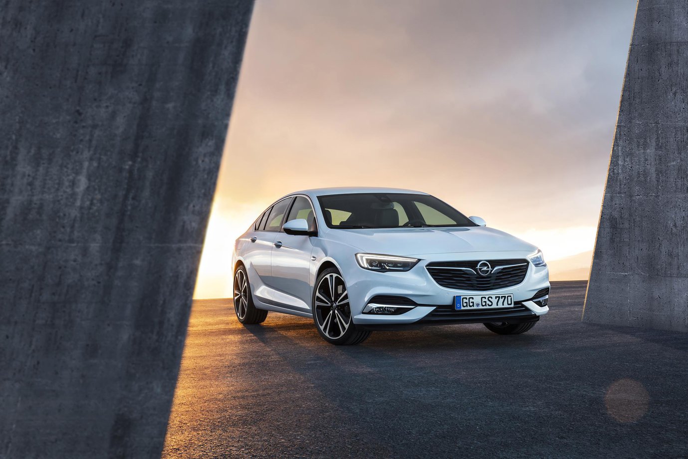 Opel insignia grand spor 9190e29,0,920,0,0