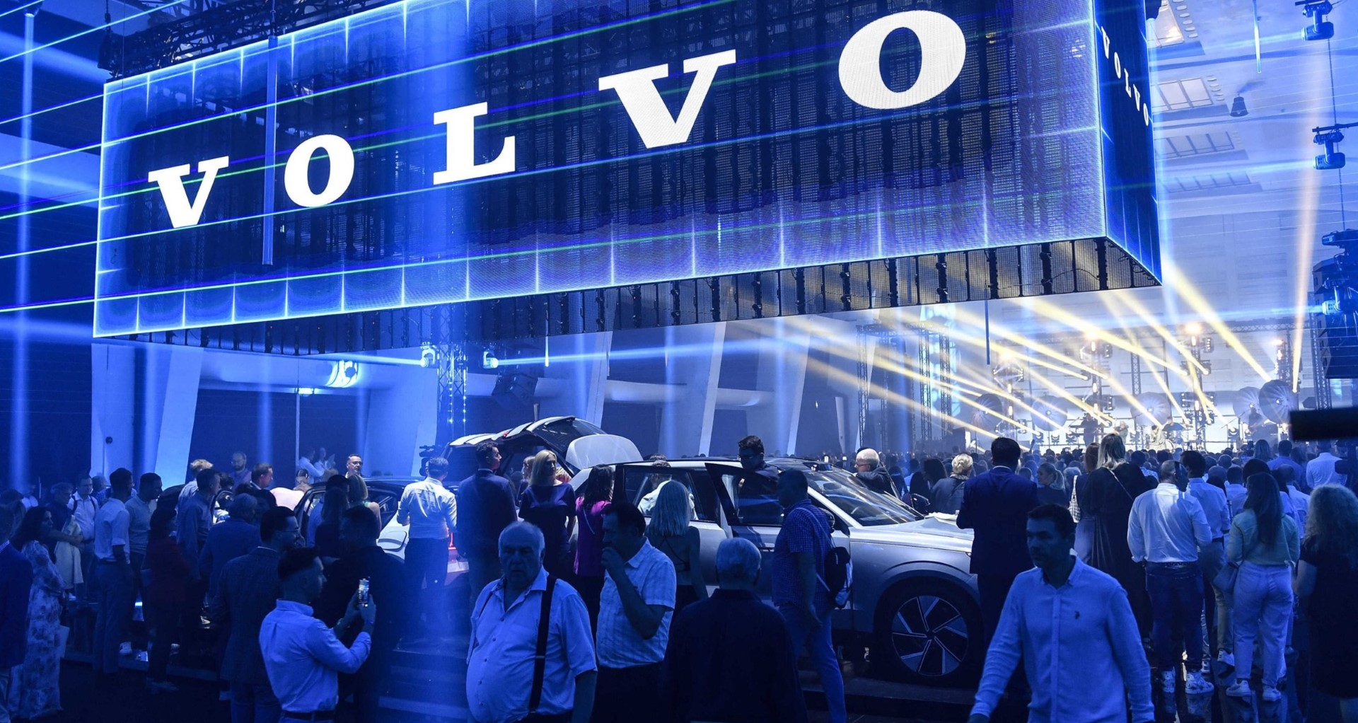 tłumy gości na premierze Volvo EX30 i EX90