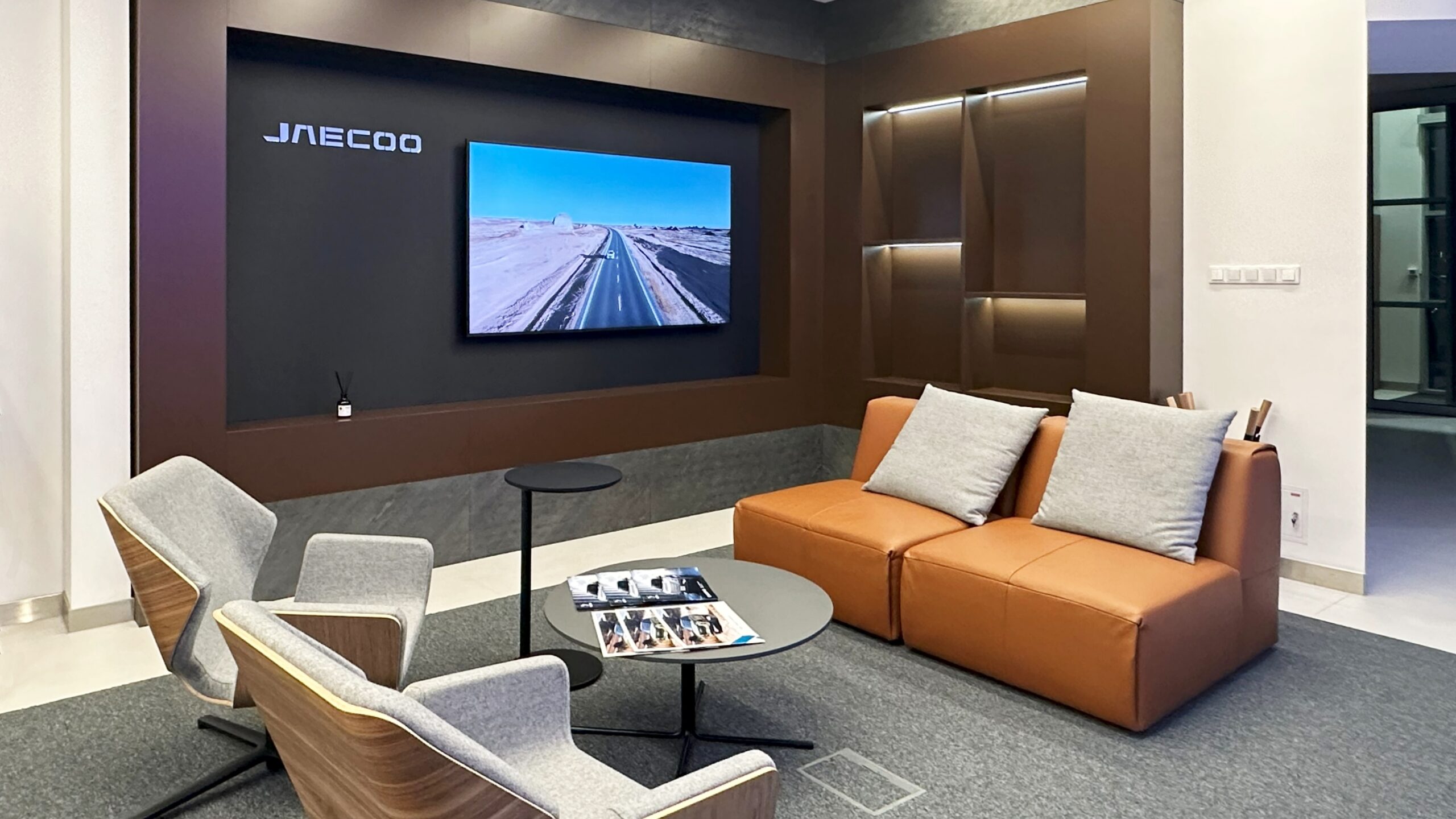 salon samochodowy Jaecoo w Poznaniu, wnętrze