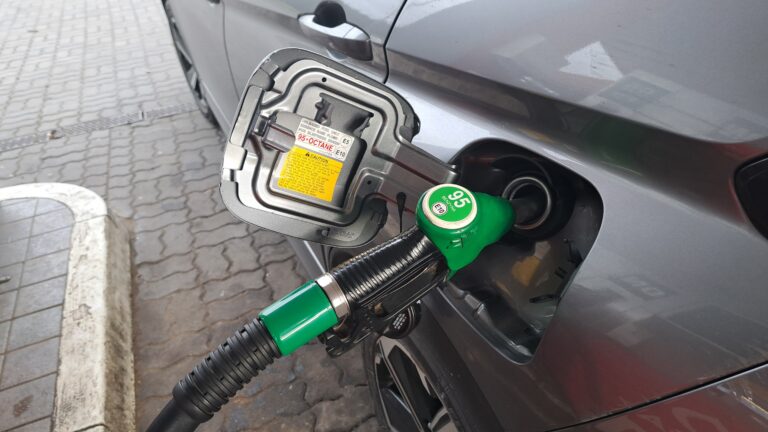 Do jakich samochodów nie można tankować benzyny E10
