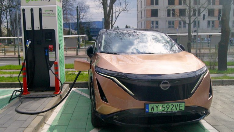 test nissana ariya, ładowanie samochodu elektrycznego, promocja na elektryczne nissany