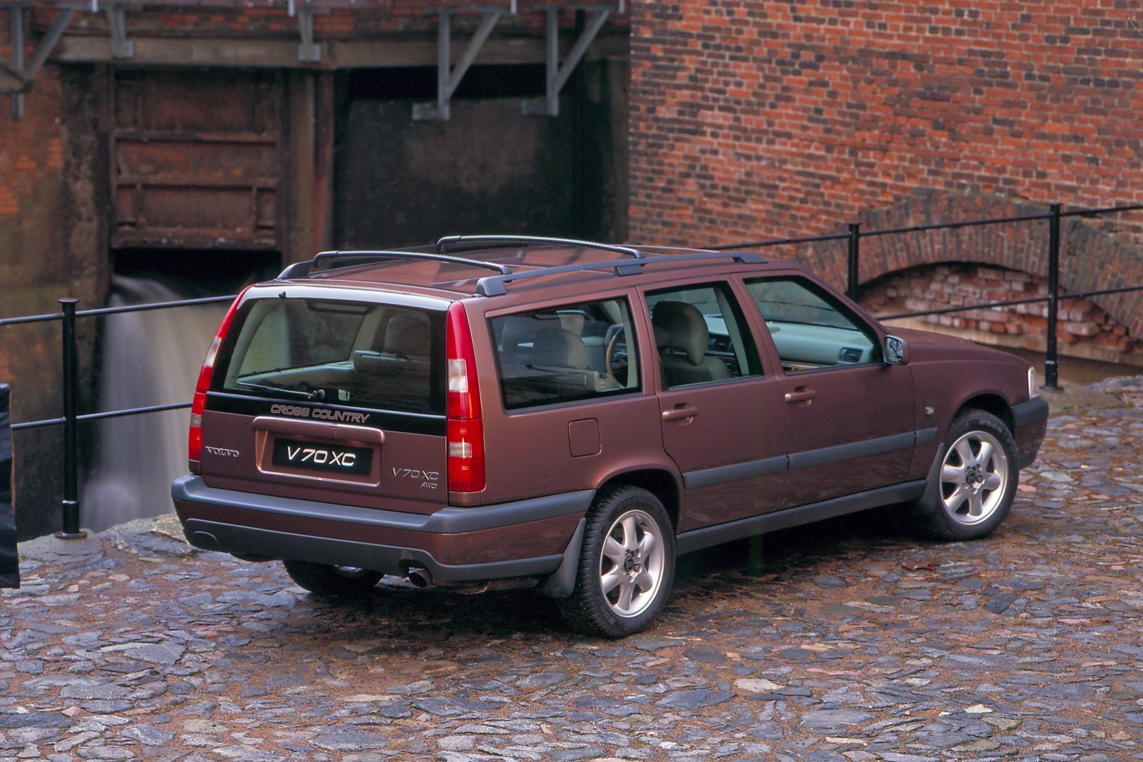 Volvo V70 XC CrossCountry samochód, od którego wszystko